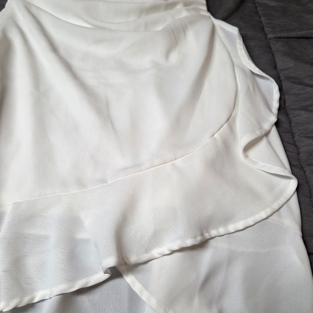 She + Sky White One Shoulder Dress - Picture 5 of 7